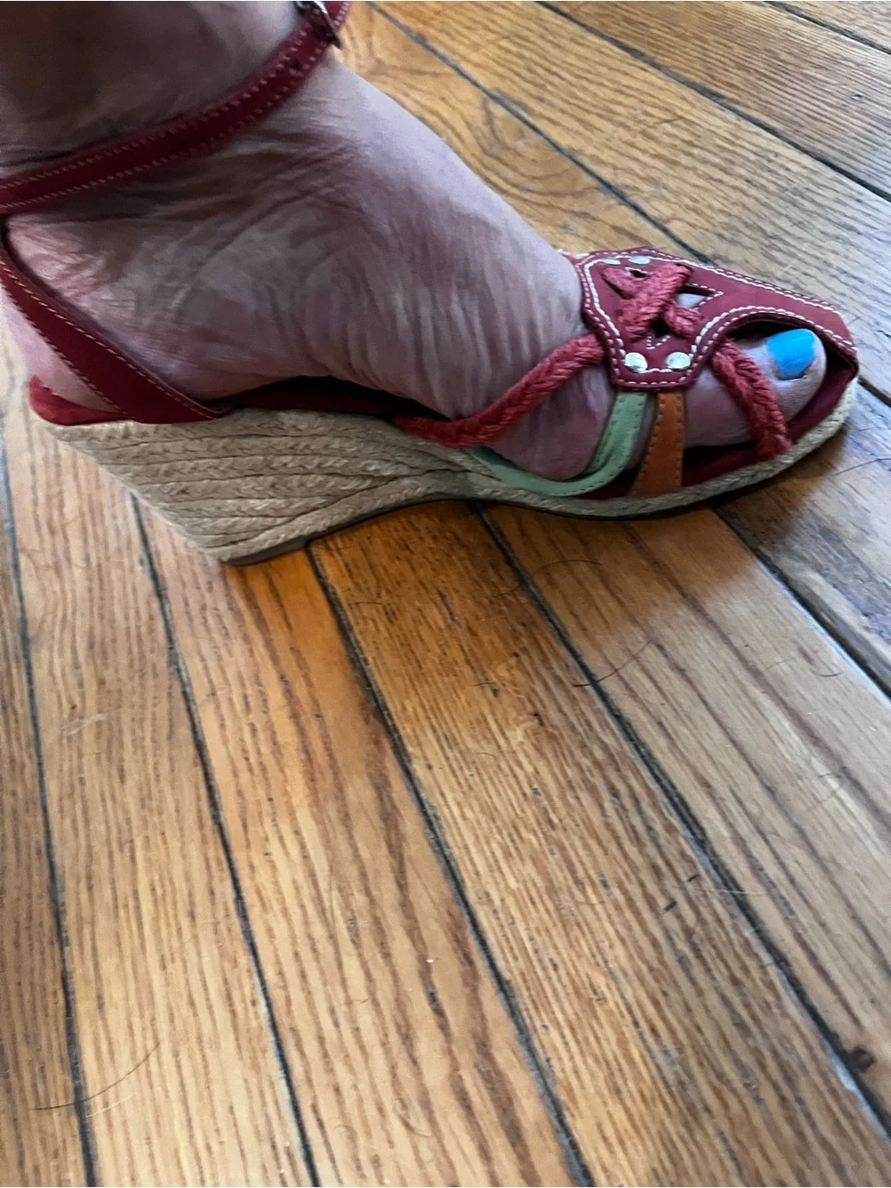 AKIRA stylish wedge